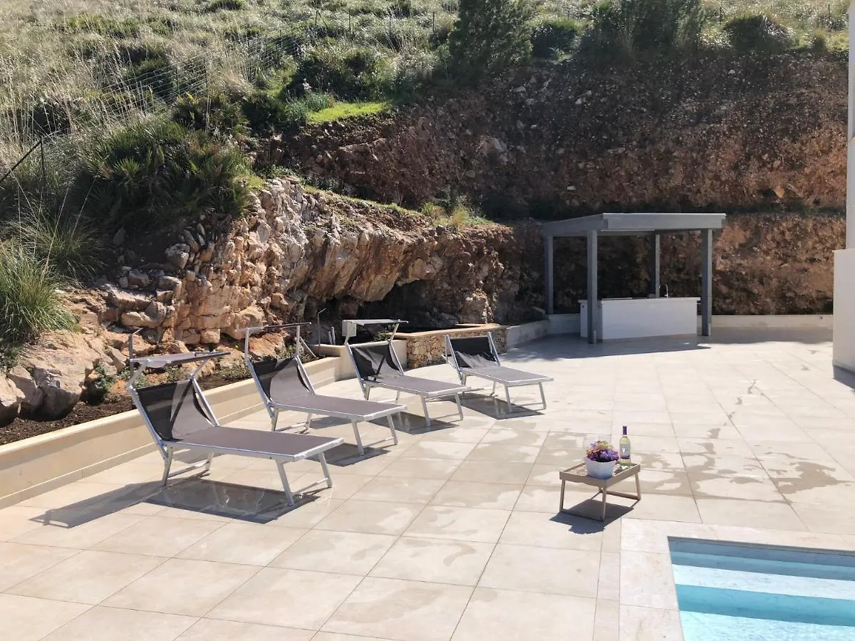 Villa Mirascopello Castellammare del Golfo Italien